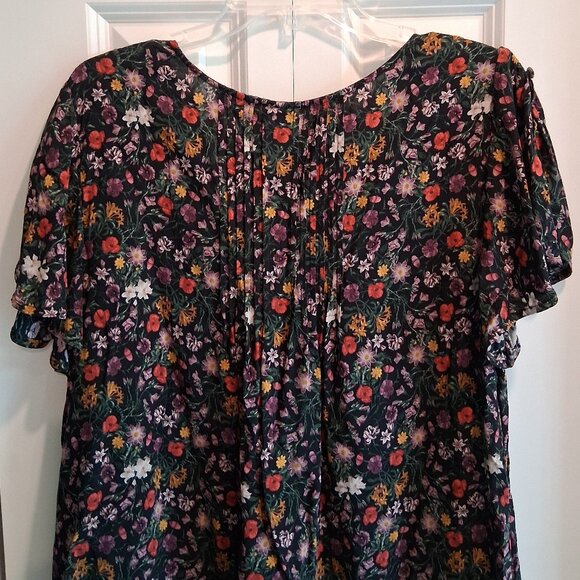 Torrid Black Floral Flutter Sleeve Blouse Women's Size 1 - Picture 9 of 13